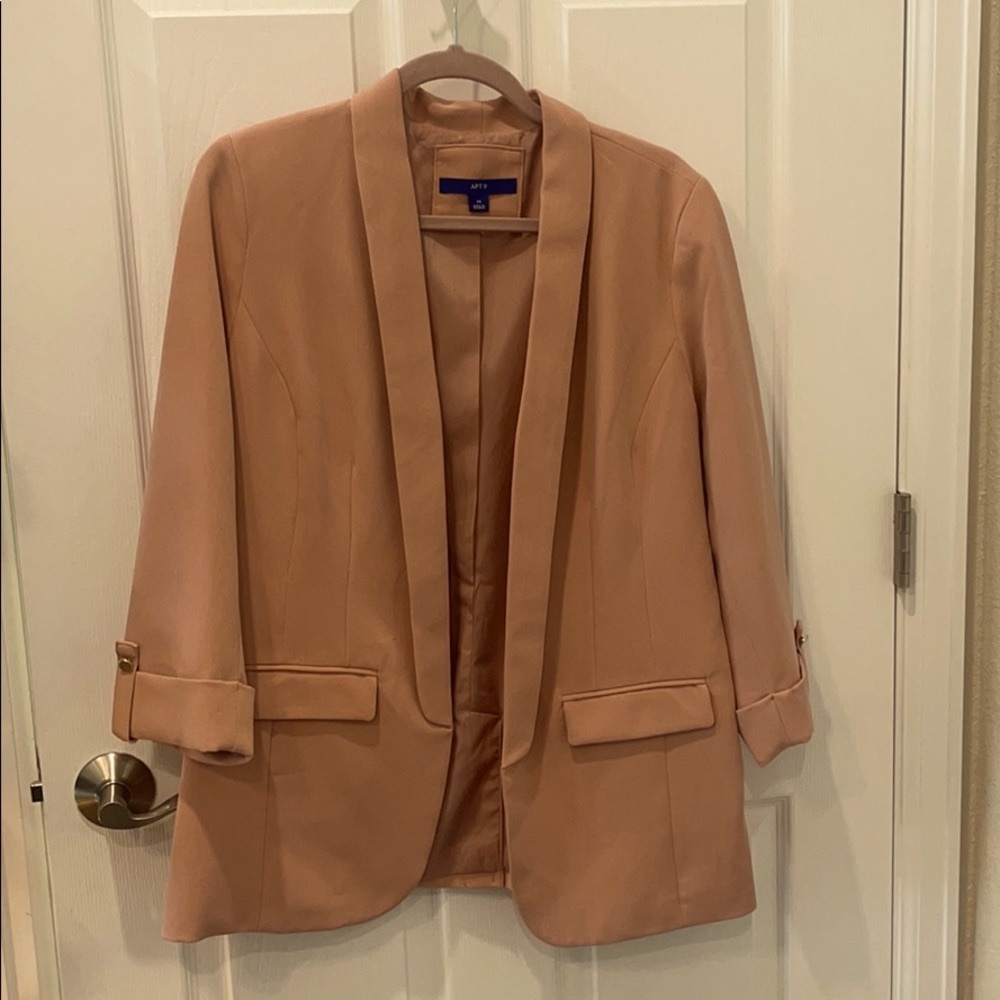 Size M Apt 9 blush colored blazer NWT